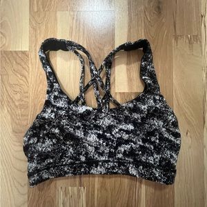 Lululemon Free to Be Serene Bra